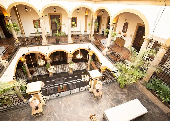 Casa Pedro Loza